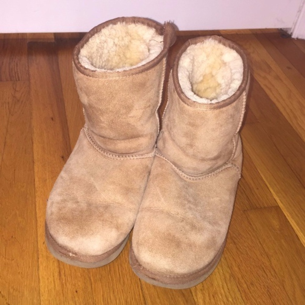 Short Classic Boot UGG